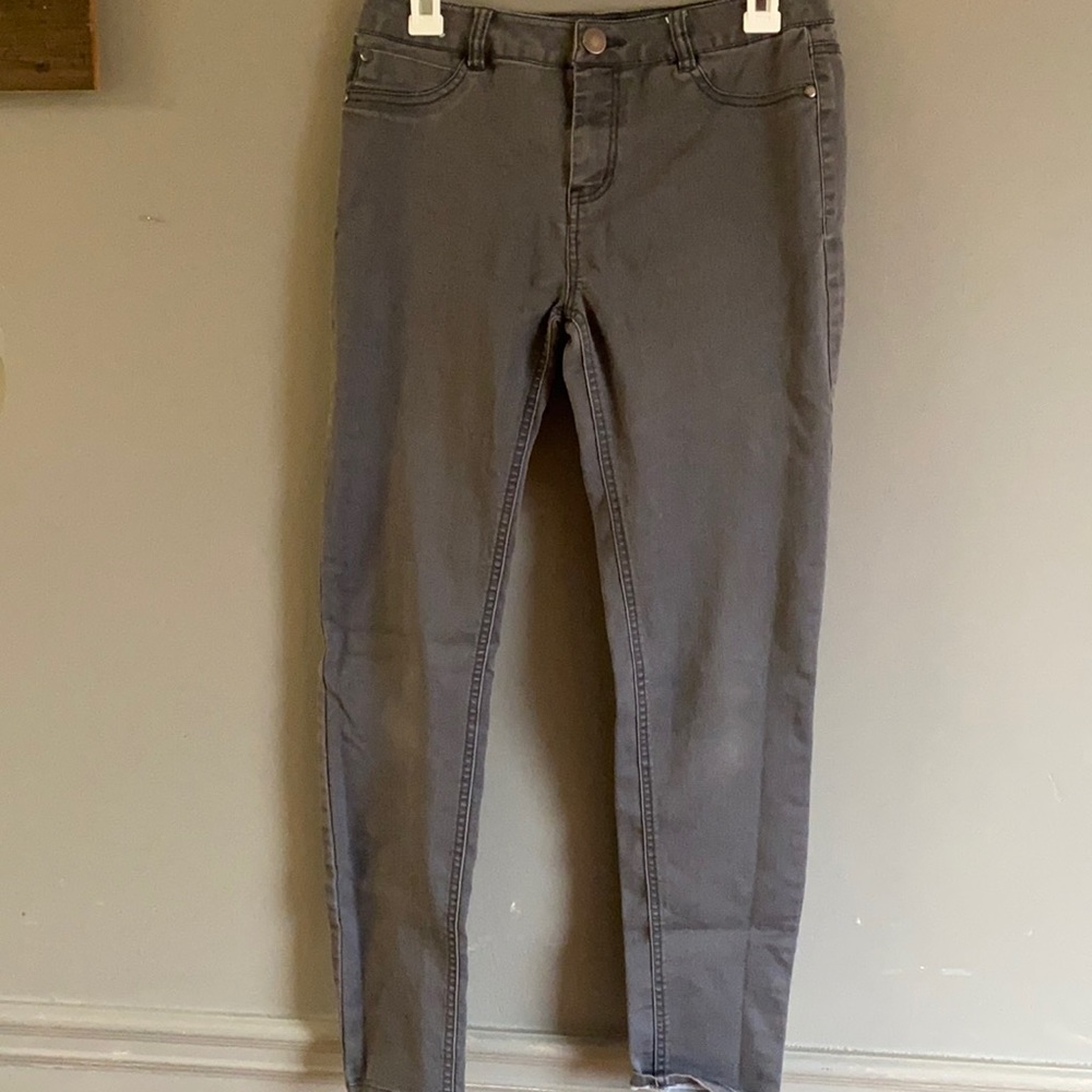 Gray Skinny jeans